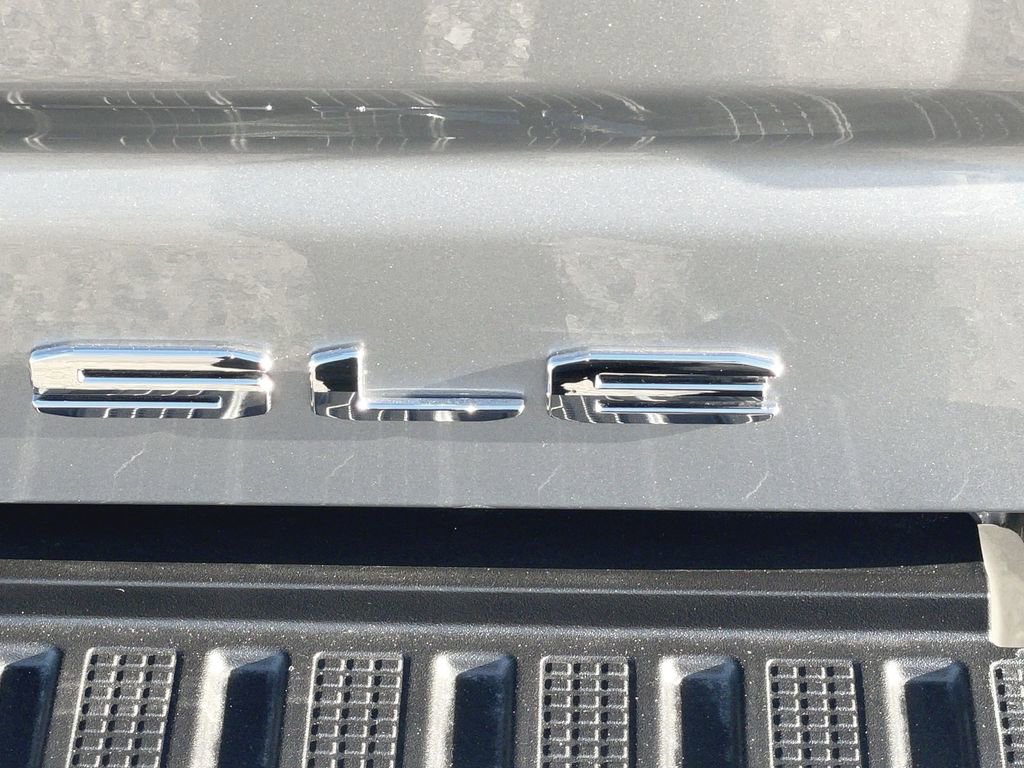 New 2026 GMC Sierra 2500 SLE w/ SLE Value Package; image 39