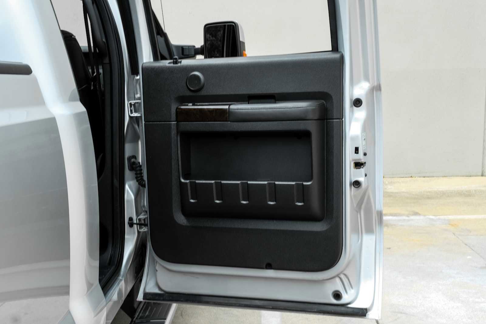 Used 2016 Ford F250 Platinum w/ FX4 Off-Road Package AWD/4WD image 51