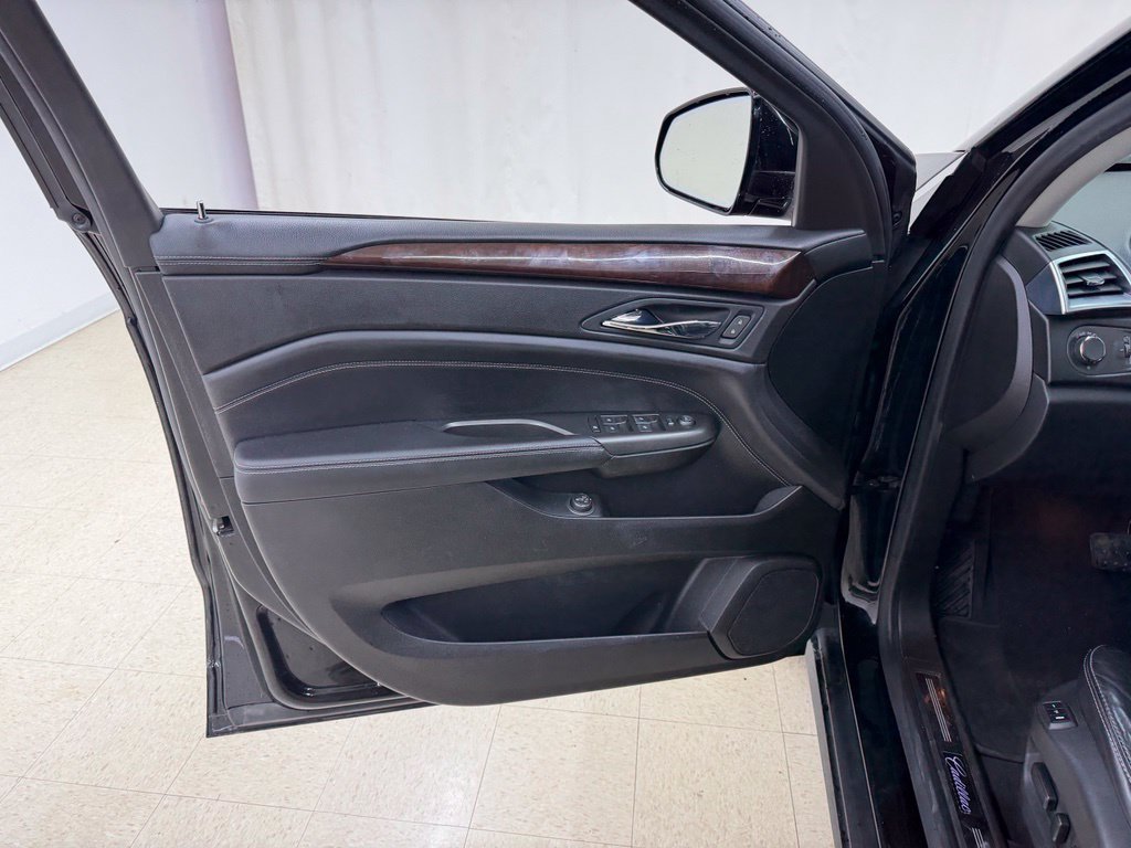 Used 2012 Cadillac SRX Luxury AWD/4WD image 17