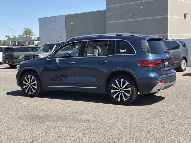Used 2021 Mercedes-Benz GLB 250 4MATIC w/ Premium Package image 8