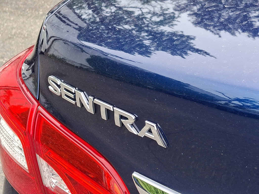 Used 2019 Nissan Sentra S FWD image 17