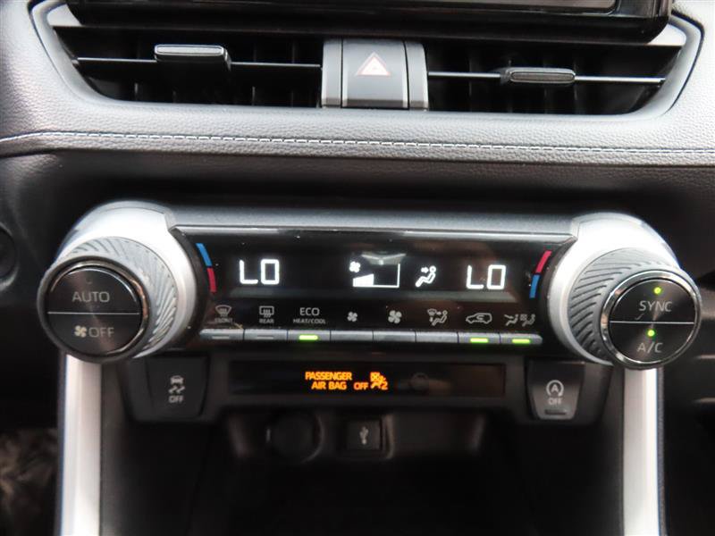 Used 2022 Toyota RAV4 XLE FWD image 23
