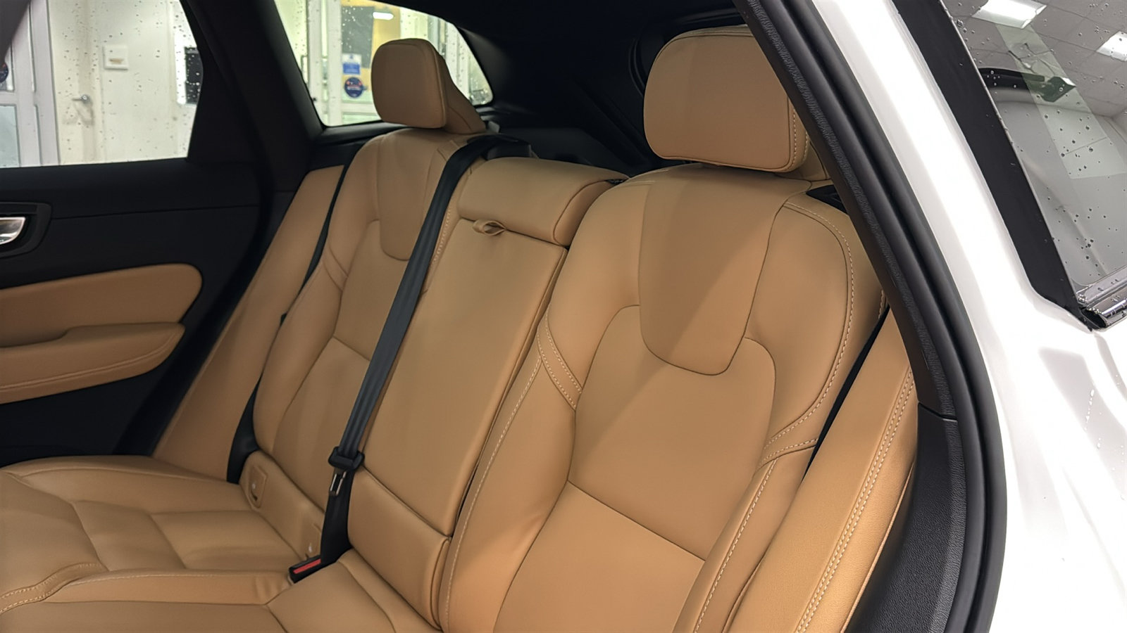 Used 2024 Volvo XC60 B5 Ultimate w/ Protection Package Premier AWD/4WD image 26