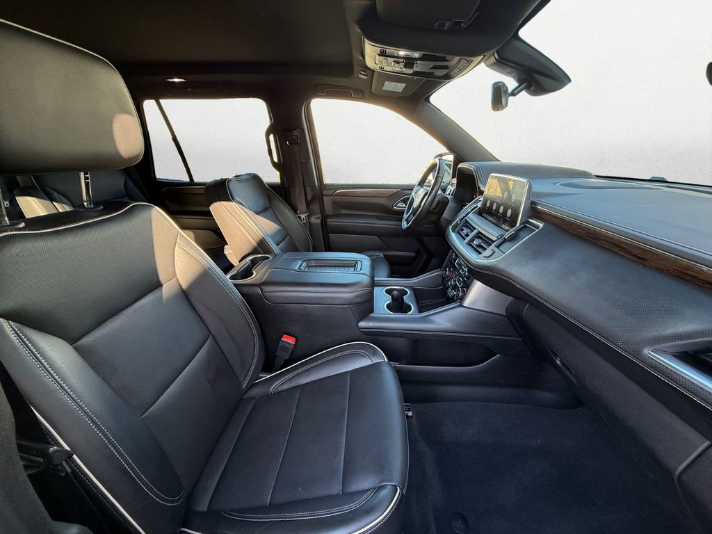 Used 2021 Chevrolet Tahoe Premier w/ Premium Package AWD/4WD image 10