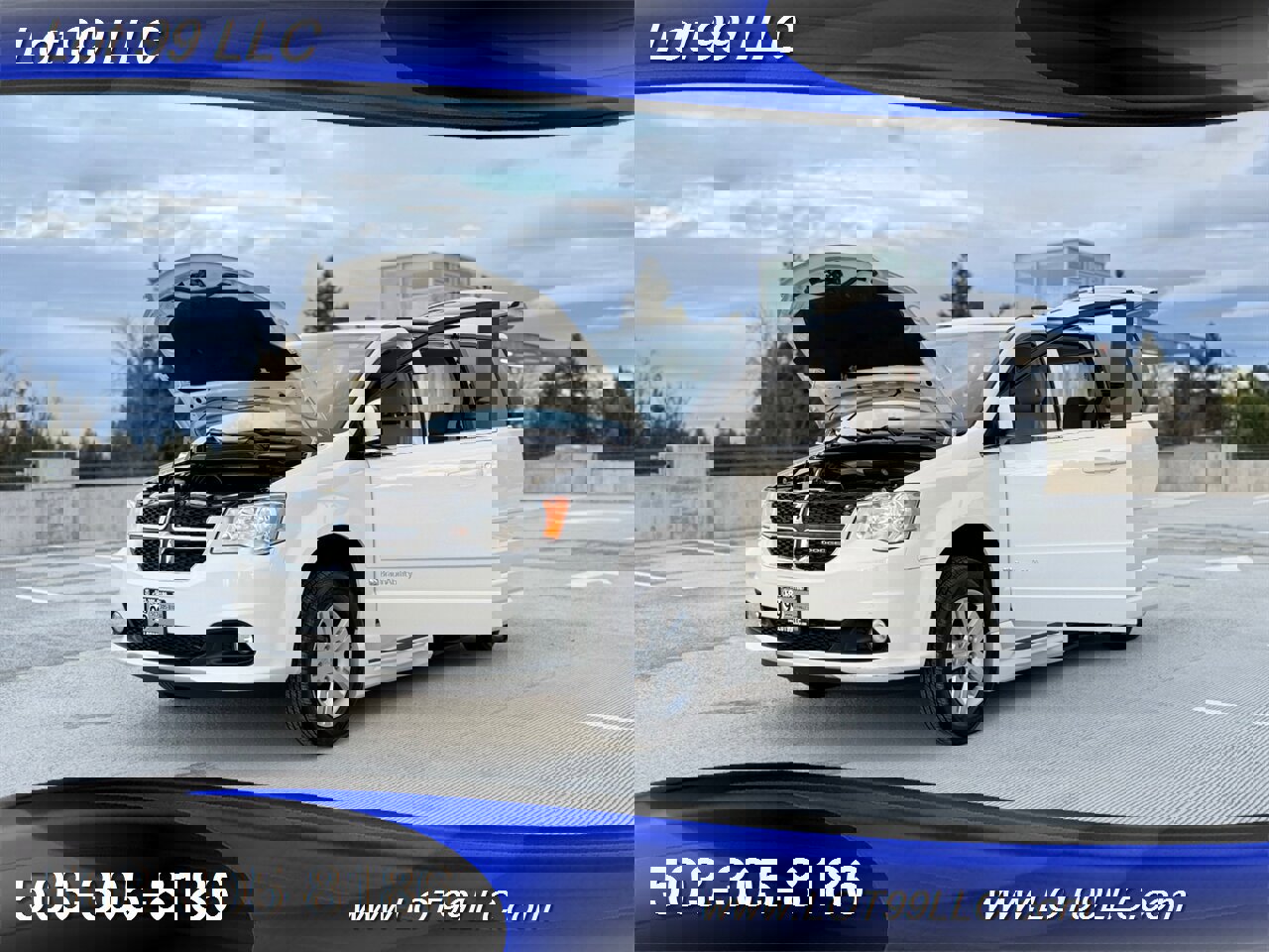 Used 2011 Dodge Grand Caravan Crew image 36