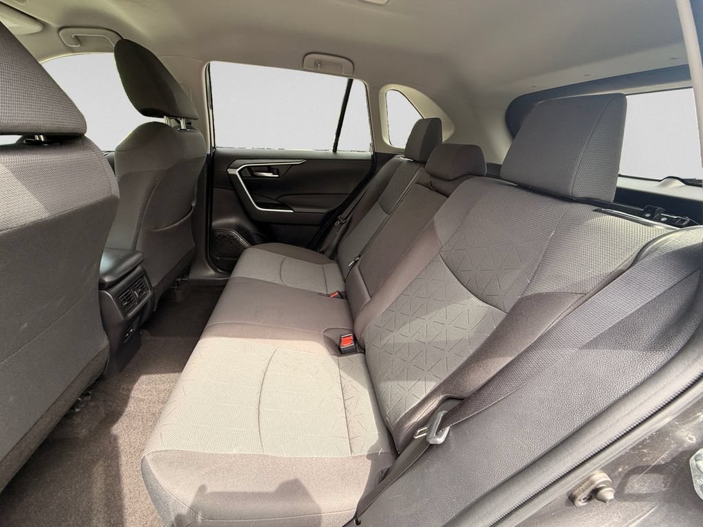 Used 2024 Toyota RAV4 XLE FWD image 25