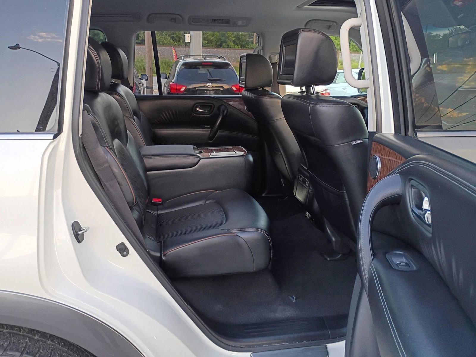 Used 2017 Nissan Armada Platinum w/ Captain Seat Package RWD image 21