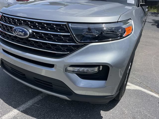 Used 2023 Ford Explorer XLT w/ Equipment Group 202A AWD/4WD image 9
