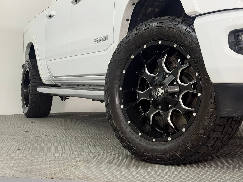Used 2021 RAM 1500 Laramie w/ Sport Appearance Package AWD/4WD image 16