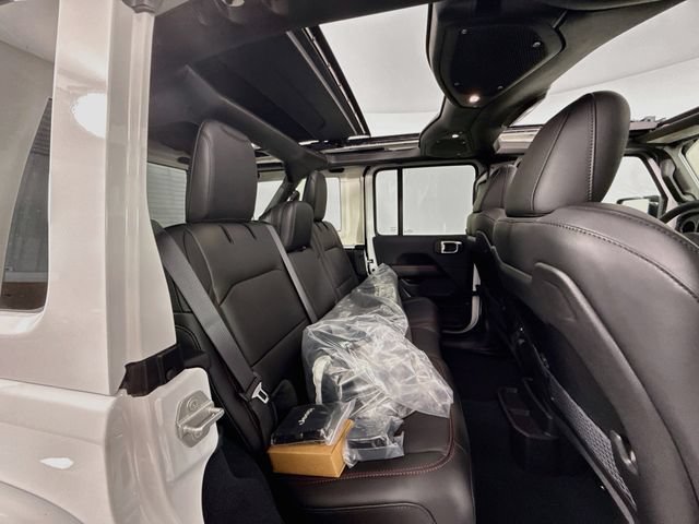 New 2026 Jeep Wrangler Unlimited Rubicon AWD/4WD image 27