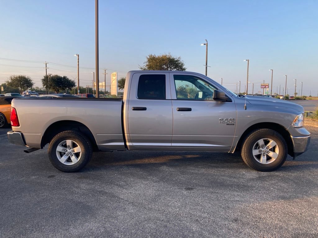 Used 2024 RAM 1500 Classic SLT AWD/4WD image 4
