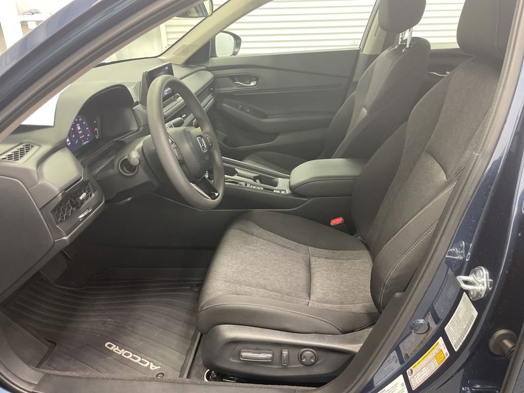 Used 2025 Honda Accord SE image 9