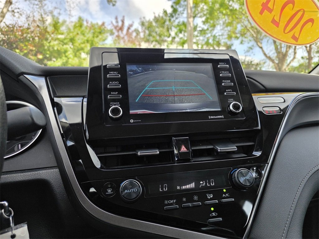 Used 2024 Toyota Camry LE image 32