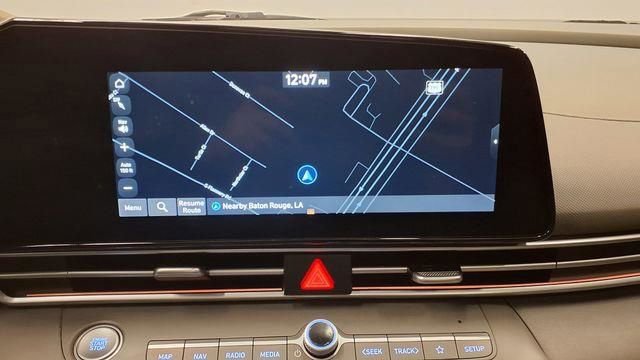 Used 2025 Hyundai Elantra SEL image 29