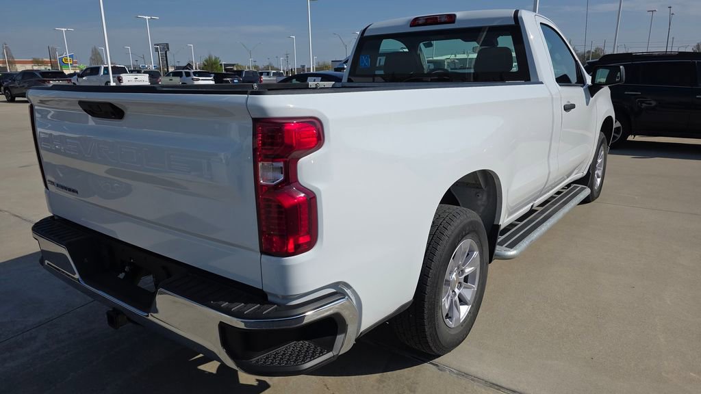 Used 2025 Chevrolet Silverado 1500 W/T image 5