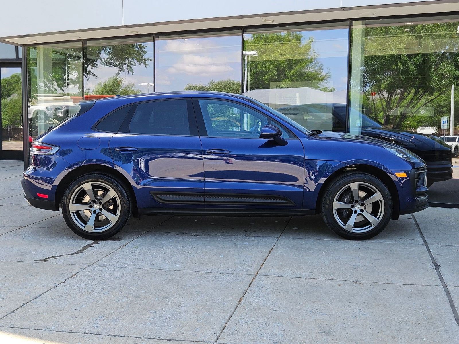 Certified 2026 Porsche Macan image 8