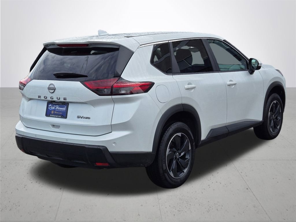 Used 2024 Nissan Rogue SV image 6