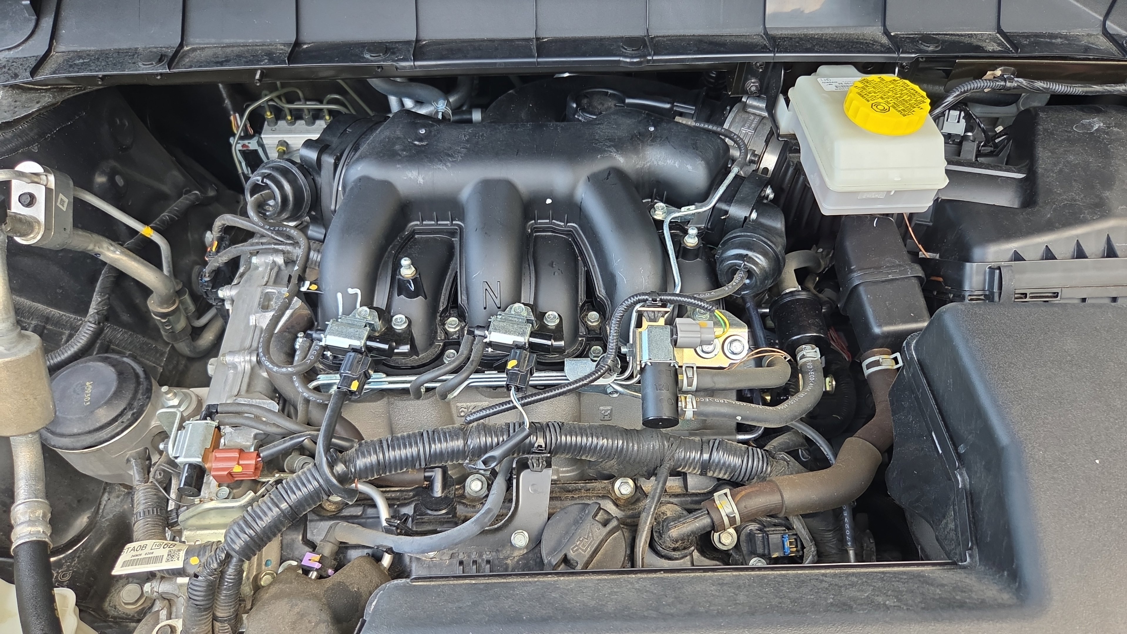 Used 2025 Nissan Pathfinder SV FWD image 18