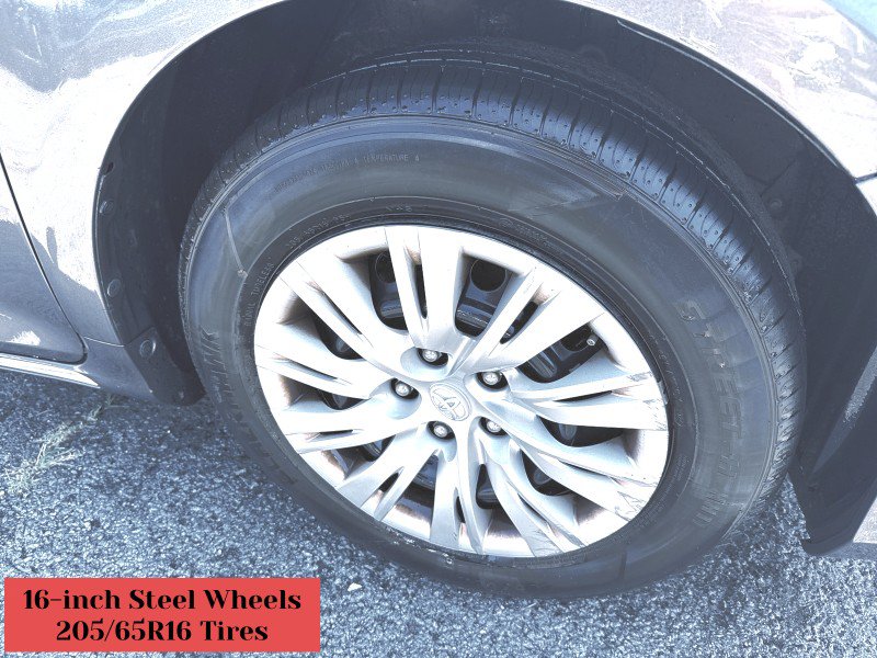 Used 2014 Toyota Camry LE FWD image 4