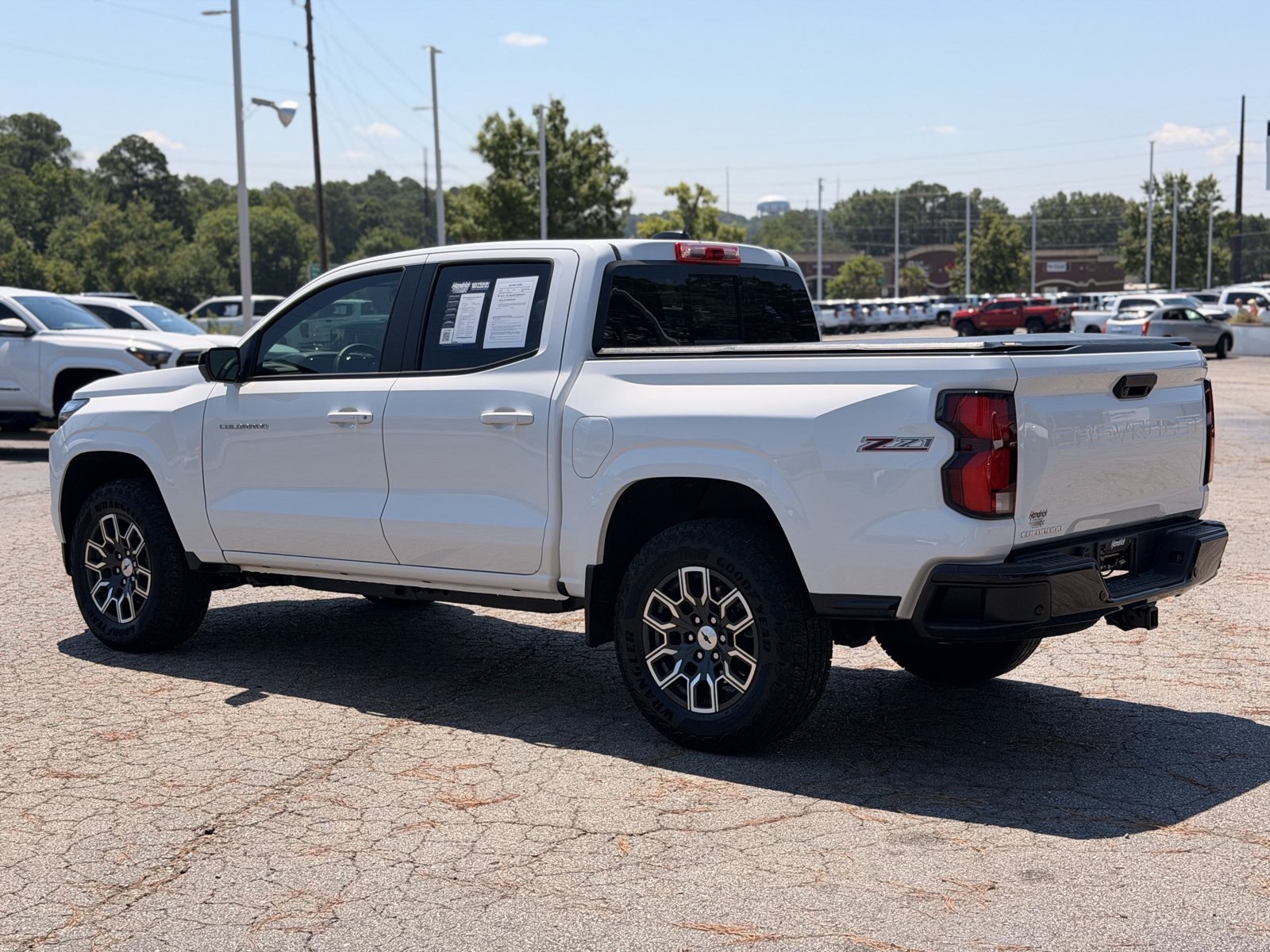 Used 2026 Chevrolet Colorado Z71 w/ Technology Package AWD/4WD image 10