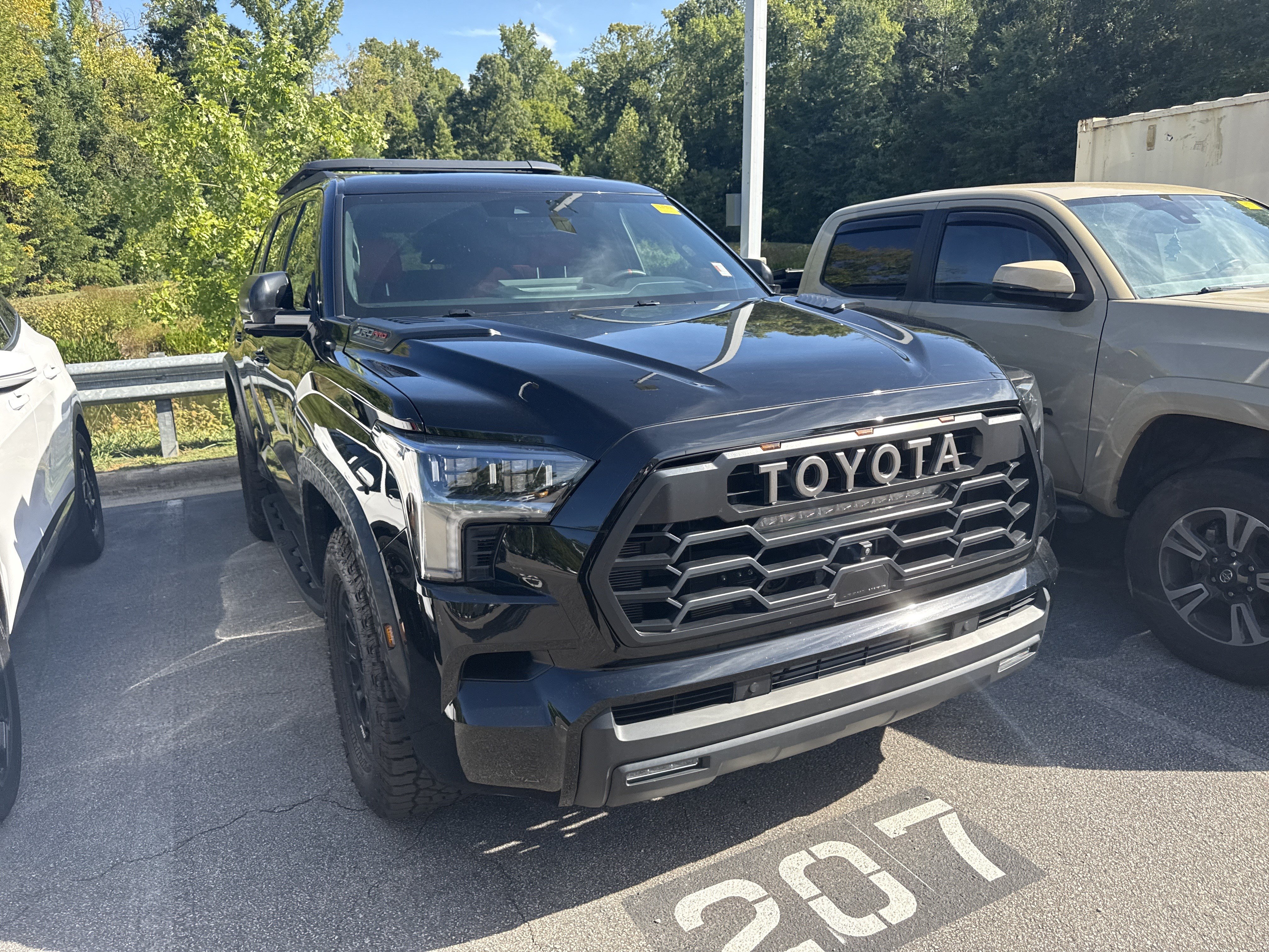 Used 2025 Toyota Sequoia TRD Pro AWD/4WD image 39
