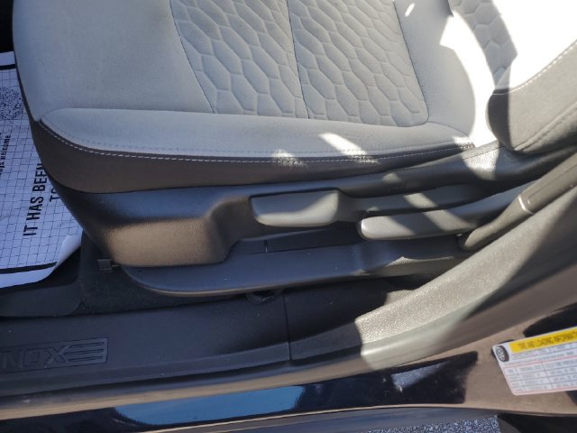 Used 2020 Chevrolet Equinox LS w/ LPO, Floor Liner Package FWD image 17