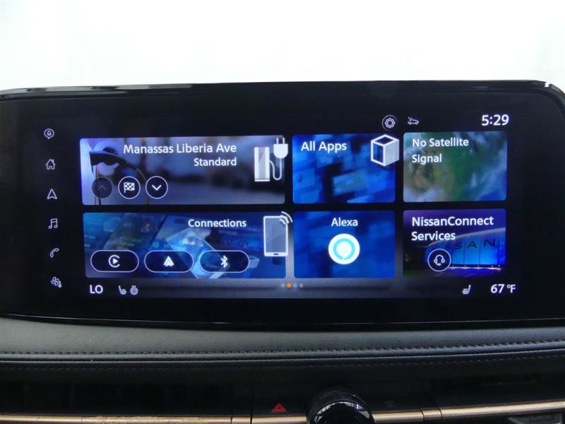 Used 2023 Nissan Ariya AWD image 12