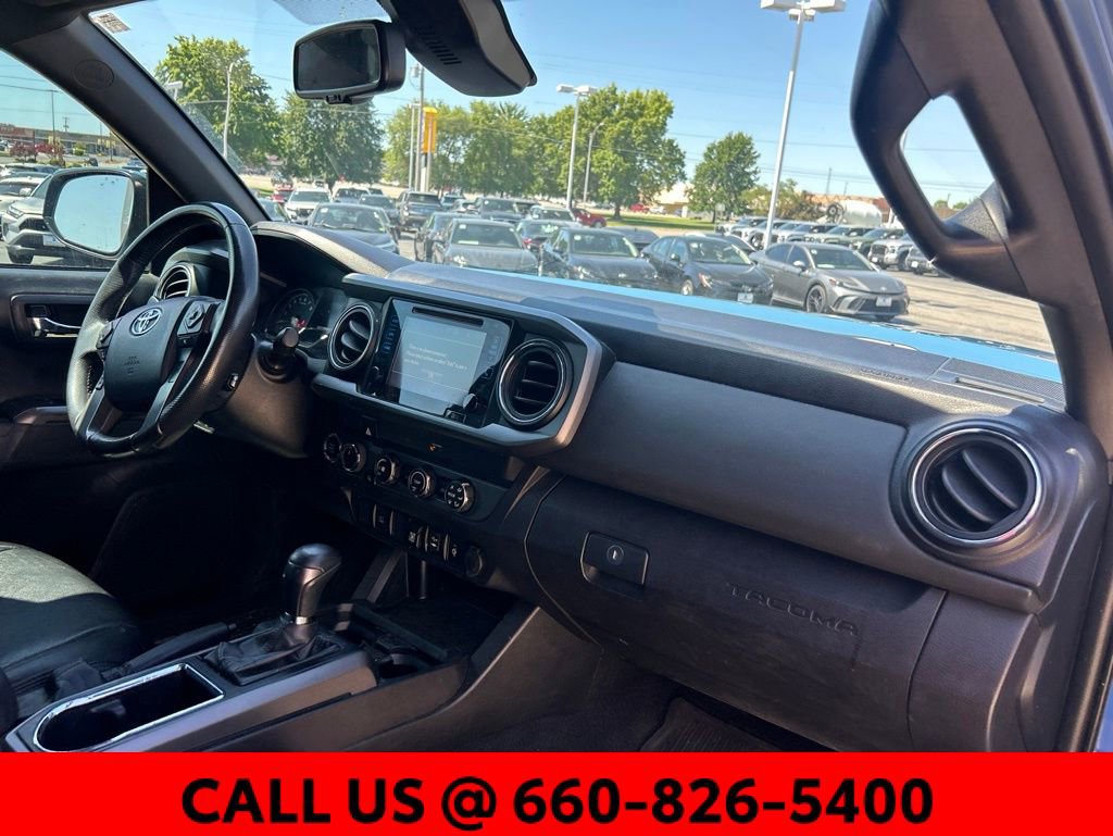 Used 2019 Toyota Tacoma TRD Off-Road AWD/4WD image 8