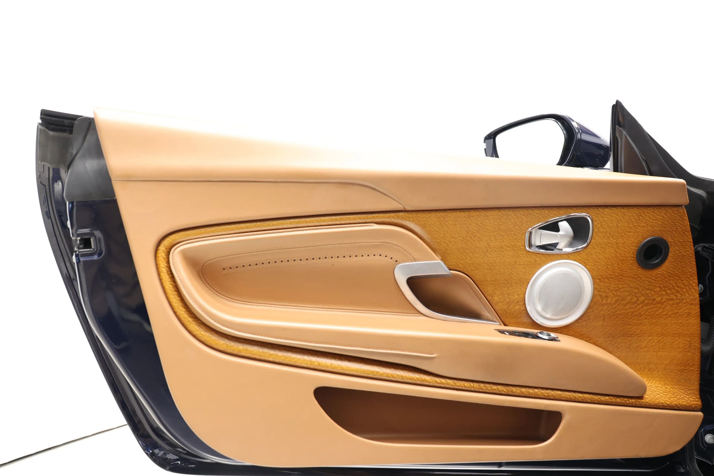 Used 2017 Aston Martin DB11 V12 image 12