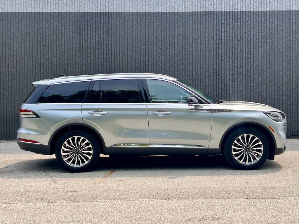 Certified 2024 Lincoln Aviator Reserve w/ Equipment Group 201A AWD/4WD image 7