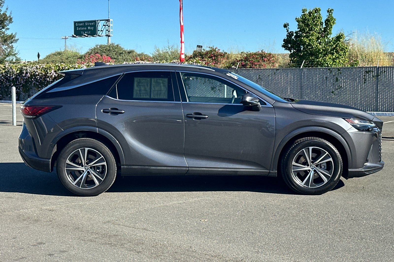 Certified 2024 Lexus RX 350h w/ Convenience Package image 3