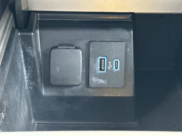 Certified 2020 Ford Explorer XLT RWD image 24