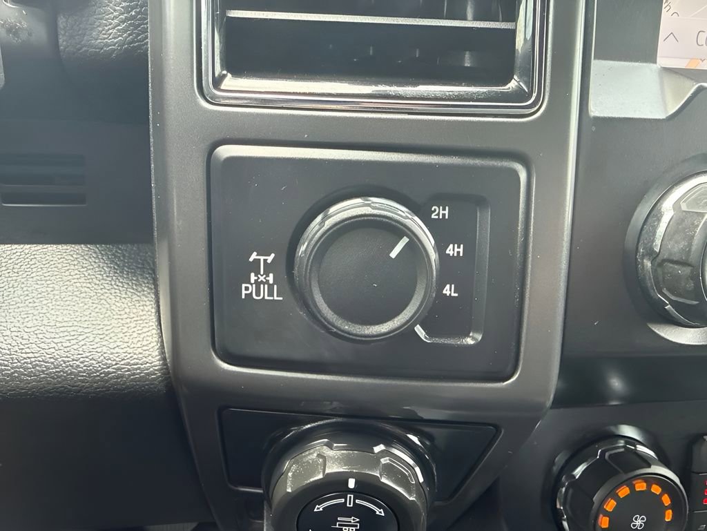 Used 2020 Ford F150 XLT w/ Equipment Group 302A Luxury AWD/4WD image 22