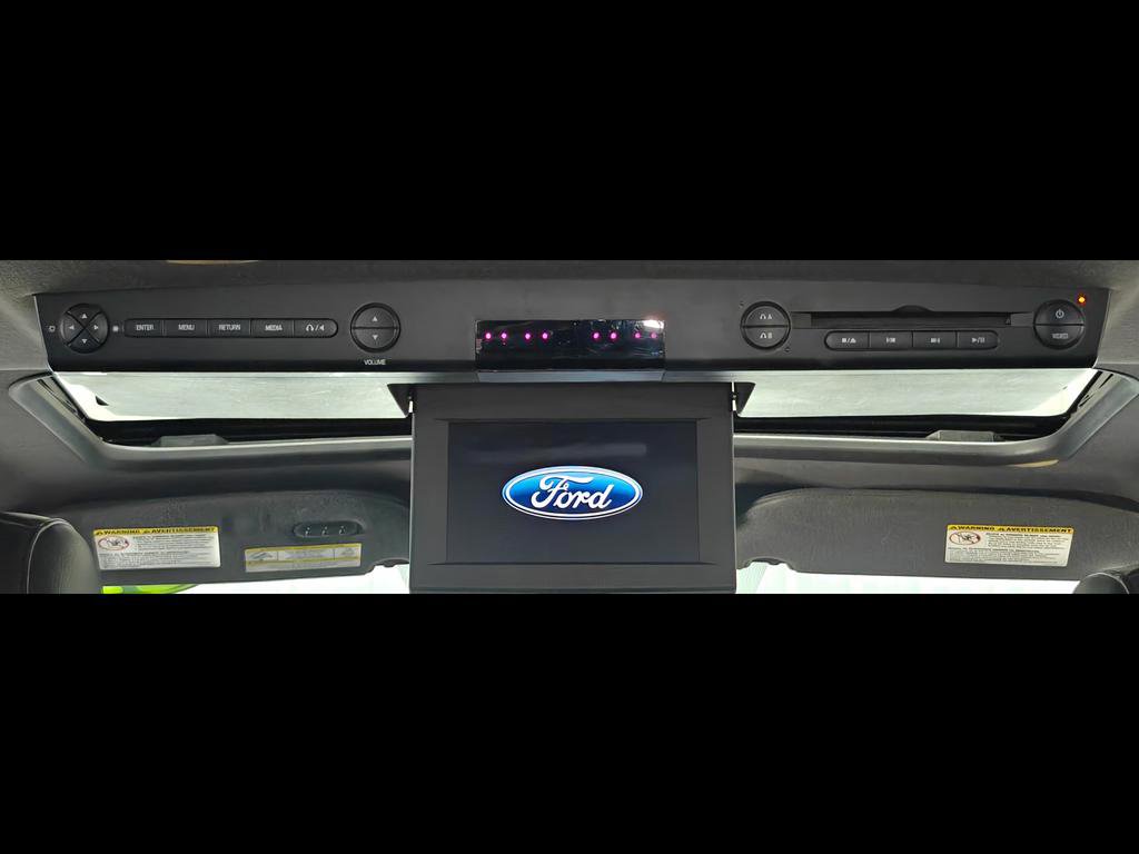 Used 2010 Ford Expedition Limited image 9