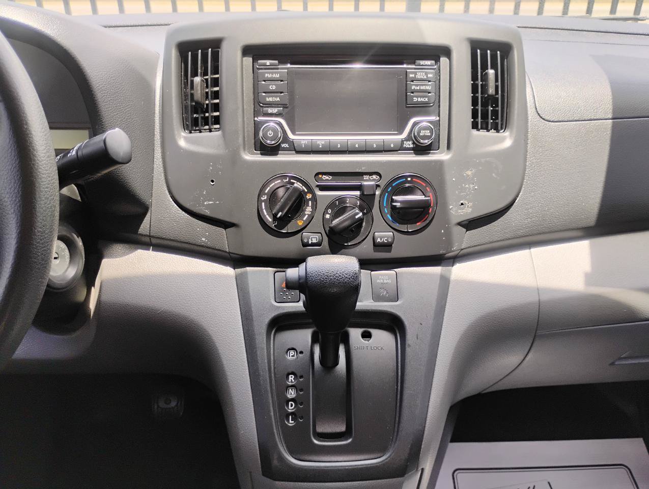 Used 2019 Nissan NV200 S FWD image 96