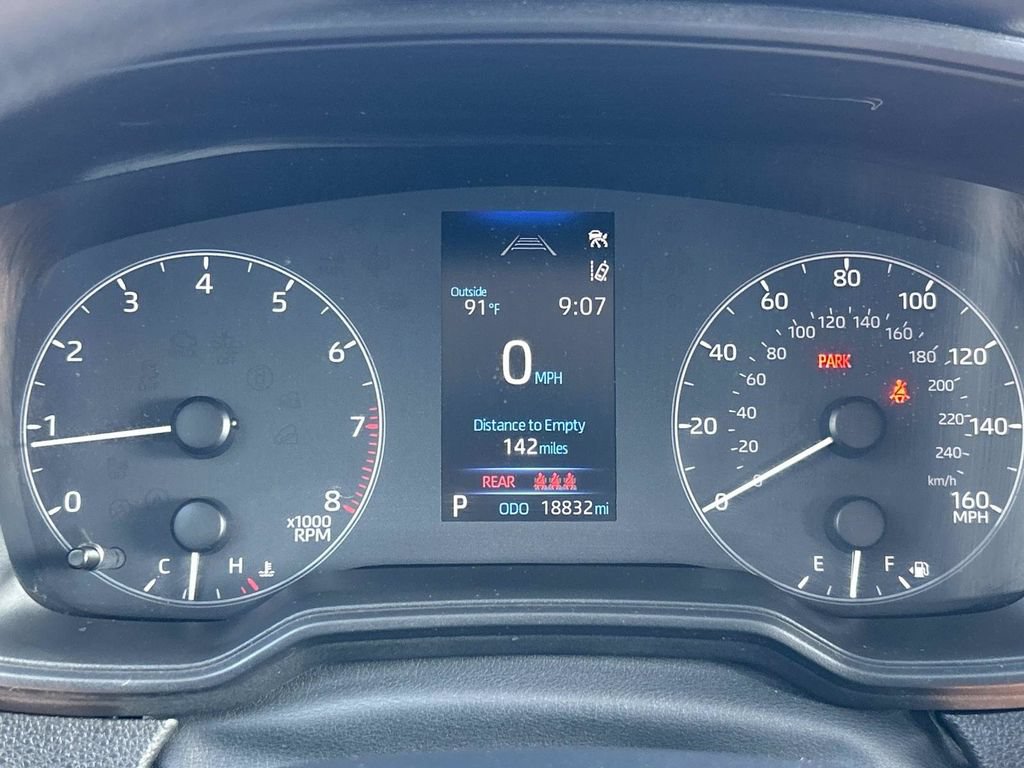 Used 2024 Toyota Corolla LE FWD image 25