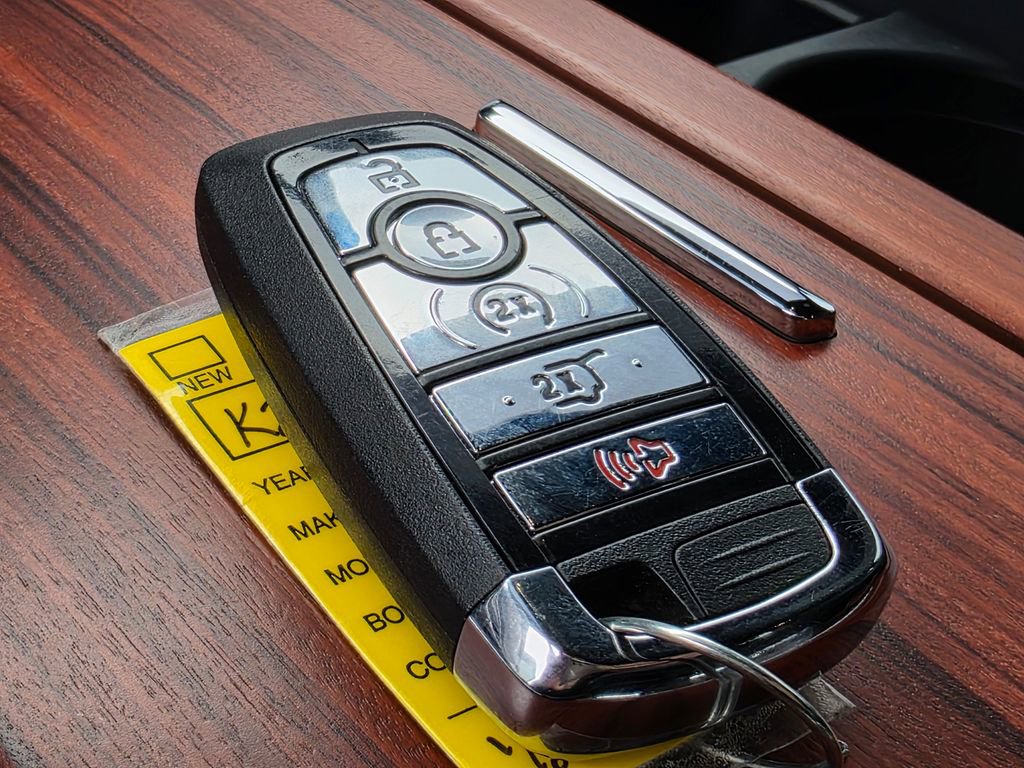 Used 2024 Lincoln Navigator Reserve image 30