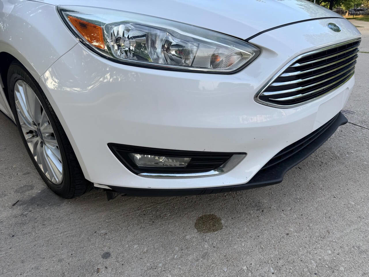 Used 2018 Ford Focus Titanium FWD image 6