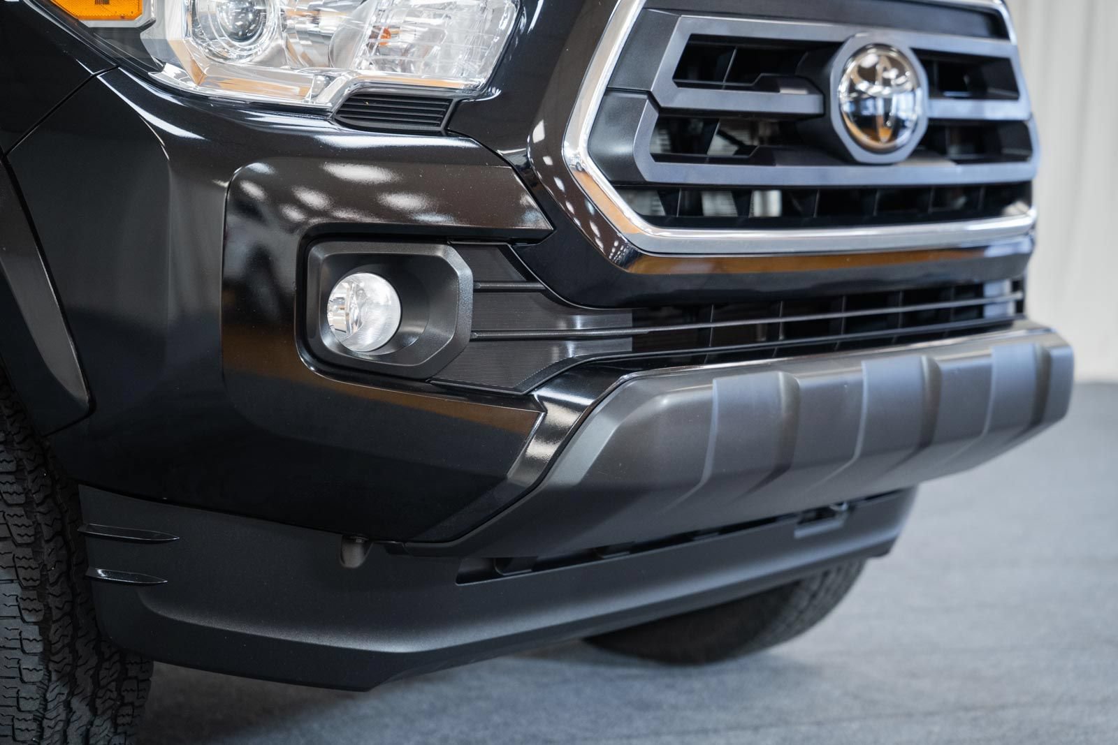 Used 2022 Toyota Tacoma SR5 AWD/4WD image 19