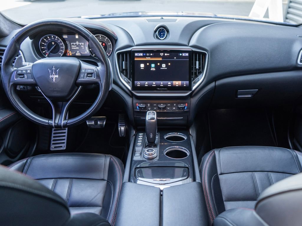 Used 2022 Maserati Ghibli Modena image 11
