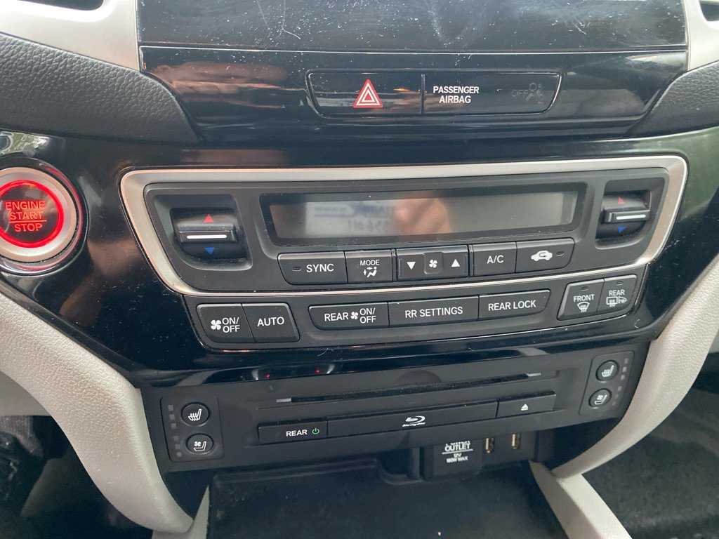 Used 2017 Honda Pilot Elite image 19