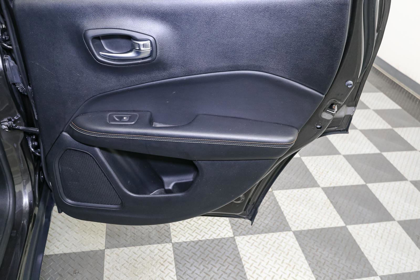 Used 2020 Jeep Compass Latitude w/ Cold Weather Group image 23
