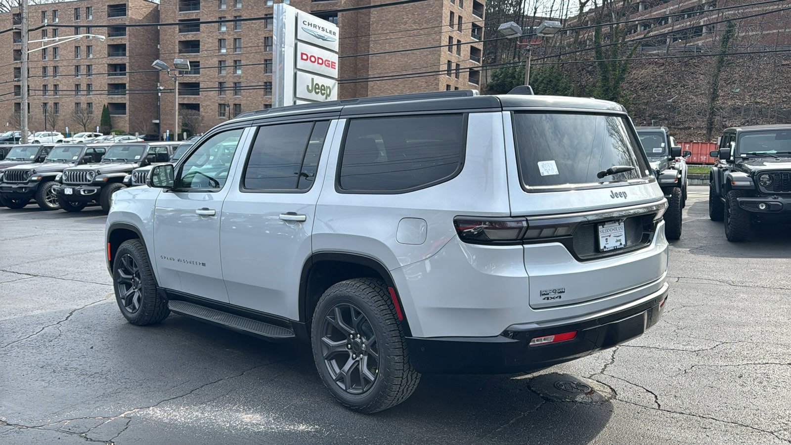 New 2026 Jeep Grand Wagoneer 4WD image 9