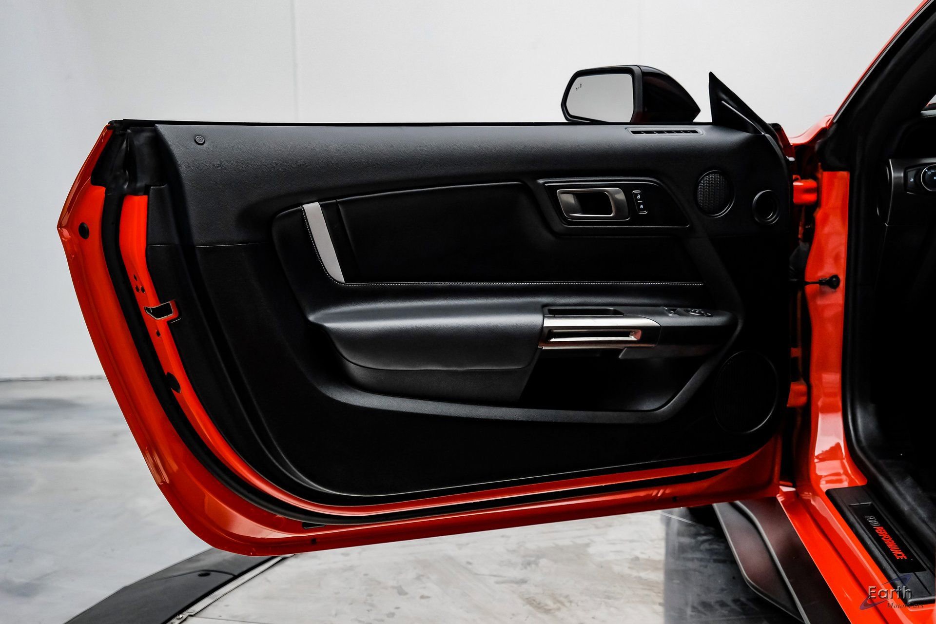 Used 2022 Ford Mustang Shelby GT500 w/ Technology Package image 84