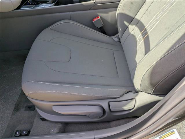 New 2026 Hyundai Elantra Sport FWD image 4