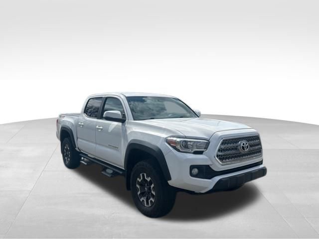 Used 2017 Toyota Tacoma TRD Off-Road w/ Tow Package (A/T) image 8