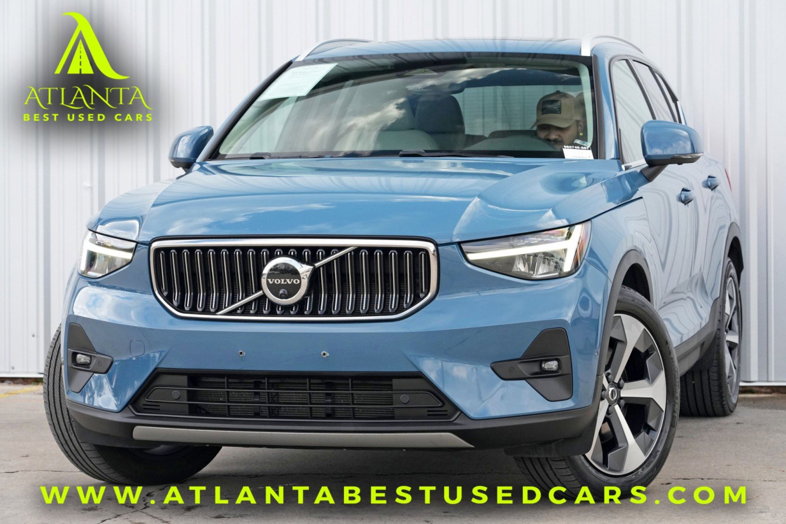 Used 2023 Volvo XC40 B5 Ultimate