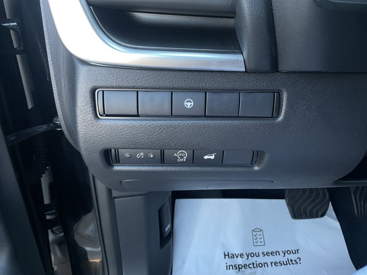 Used 2025 Nissan Rogue SV FWD image 20