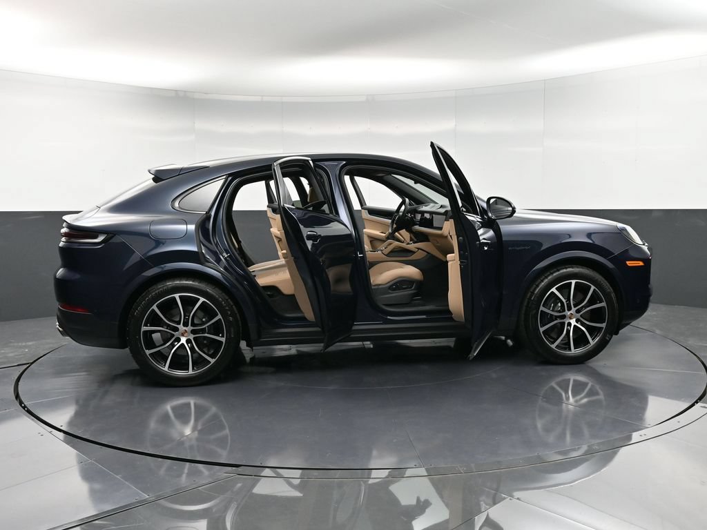 New 2026 Porsche Cayenne E-Hybrid Coupe AWD/4WD image 36