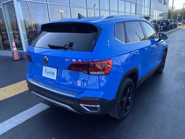 Used 2022 Volkswagen Taos SE w/ Panoramic Sunroof Package image 8